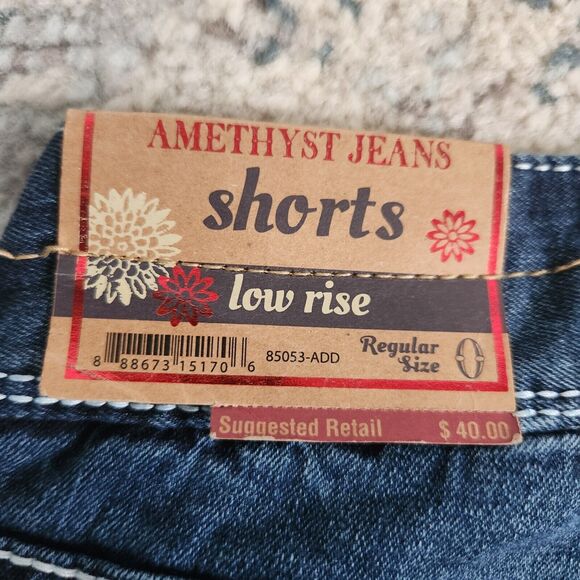 NWT Amethyst Jean Shorts Womens 0 Stretch Denim Distressed Blue Bermuda Low Rise - Picture 7 of 11